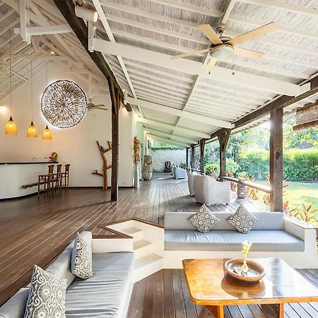 4 Bedroom Villa - Kerobokan Семіньяк Екстер'єр фото