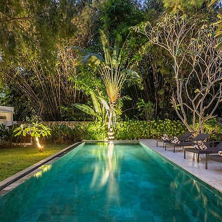 4 Bedroom Villa - Kerobokan Семіньяк Екстер'єр фото